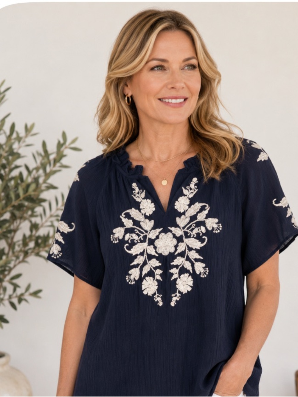 Talbots Navy Short-Sleeve Tunic with Ivory Floral Embroidery size medium